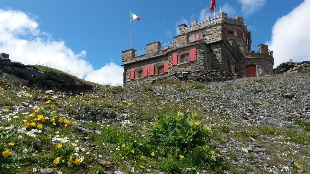 فندق باسو ستيلفيوفي  Rifugio Garibaldi المظهر الخارجي الصورة