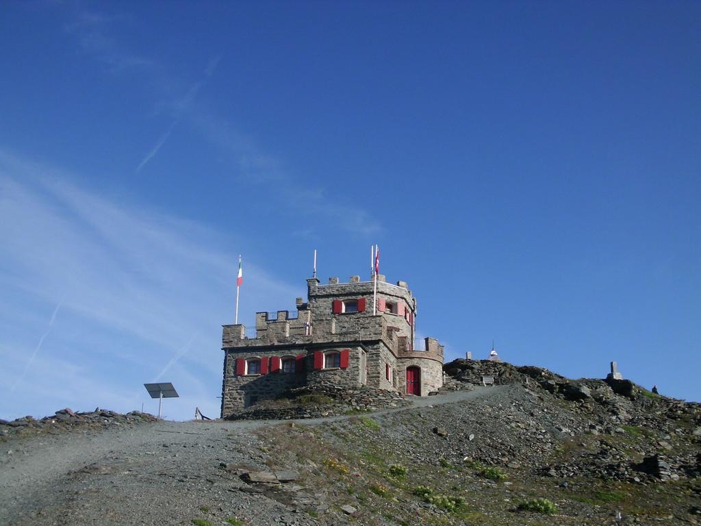 فندق باسو ستيلفيوفي  Rifugio Garibaldi المظهر الخارجي الصورة