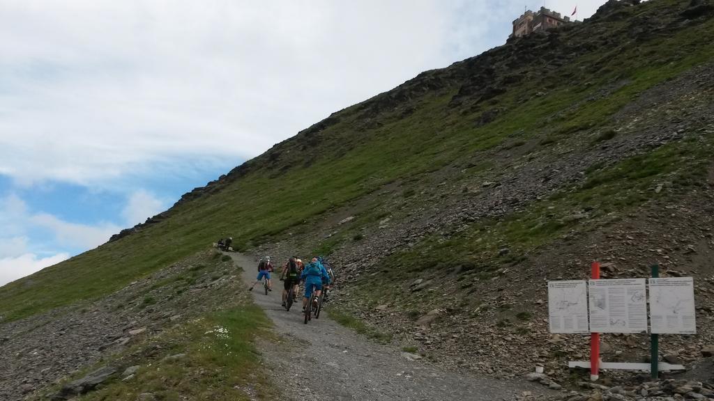 فندق باسو ستيلفيوفي  Rifugio Garibaldi المظهر الخارجي الصورة