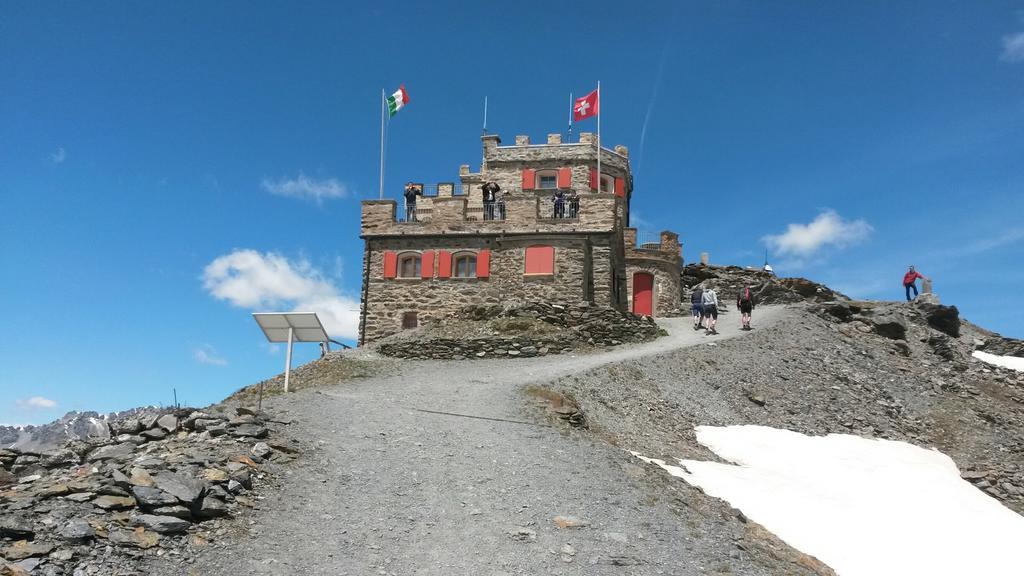 فندق باسو ستيلفيوفي  Rifugio Garibaldi المظهر الخارجي الصورة