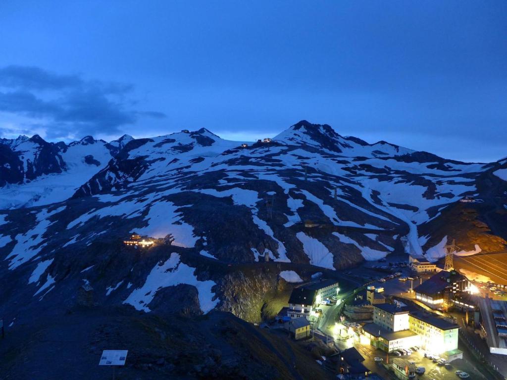 فندق باسو ستيلفيوفي  Rifugio Garibaldi المظهر الخارجي الصورة